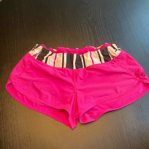 Lululemon Run Speed Short, 2.5” inseam, magenta color w/ black accents, size 8